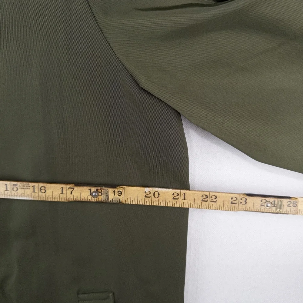 Gap Mac Rain Coat Olive Green Men's M Relaxed Fit Water Resistant Wind Proof